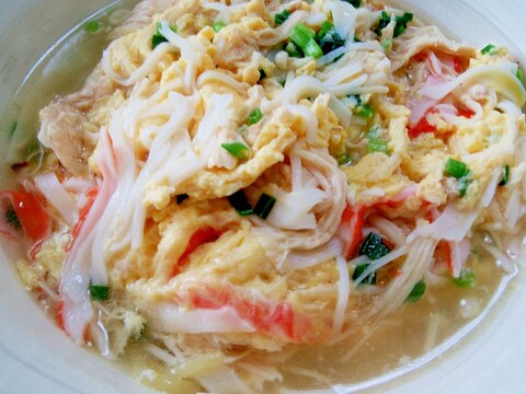 【塩ラーメン】鶏とカニカマの卵とじラーメン